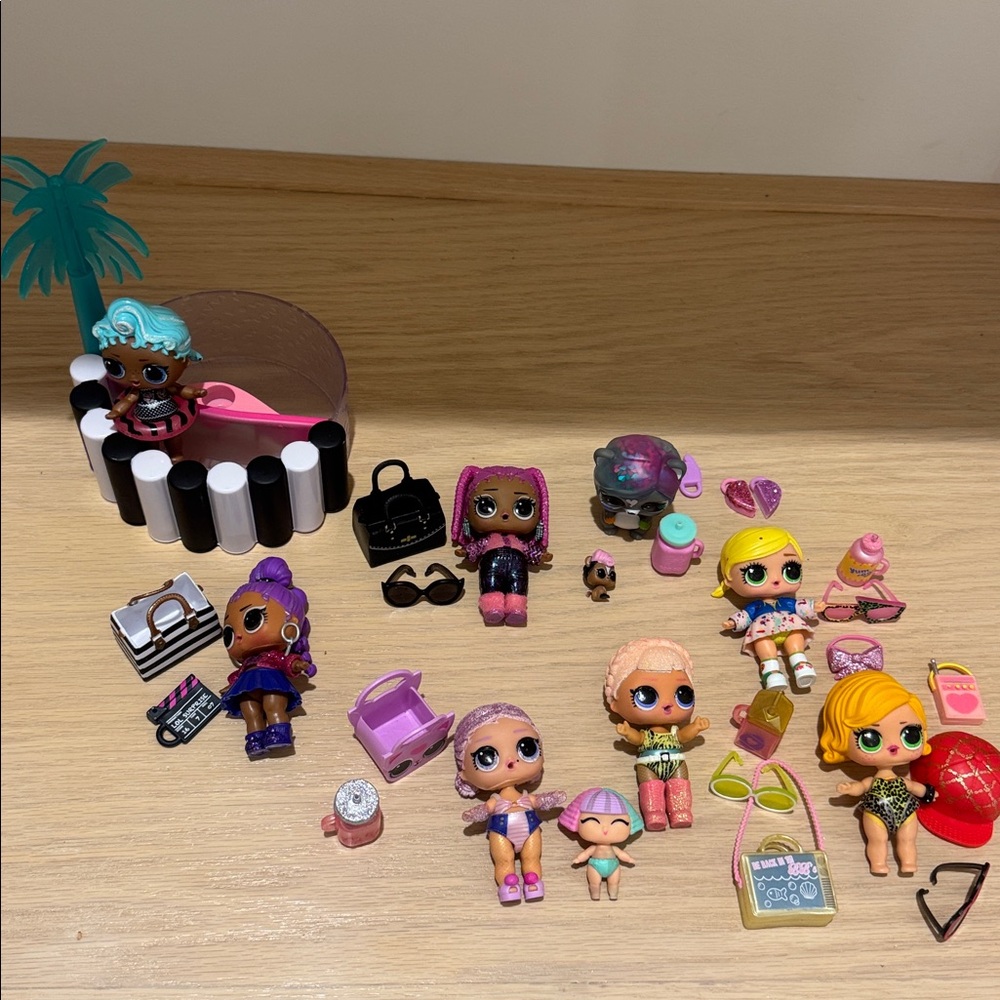 Bundle of LOL Surprise Dolls - Collection with LOL Pool